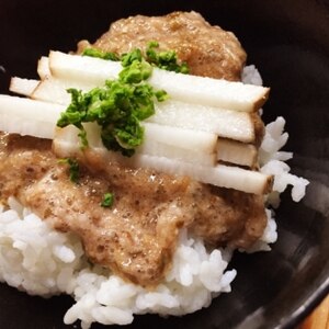 もりもり食べれる　とろろご飯